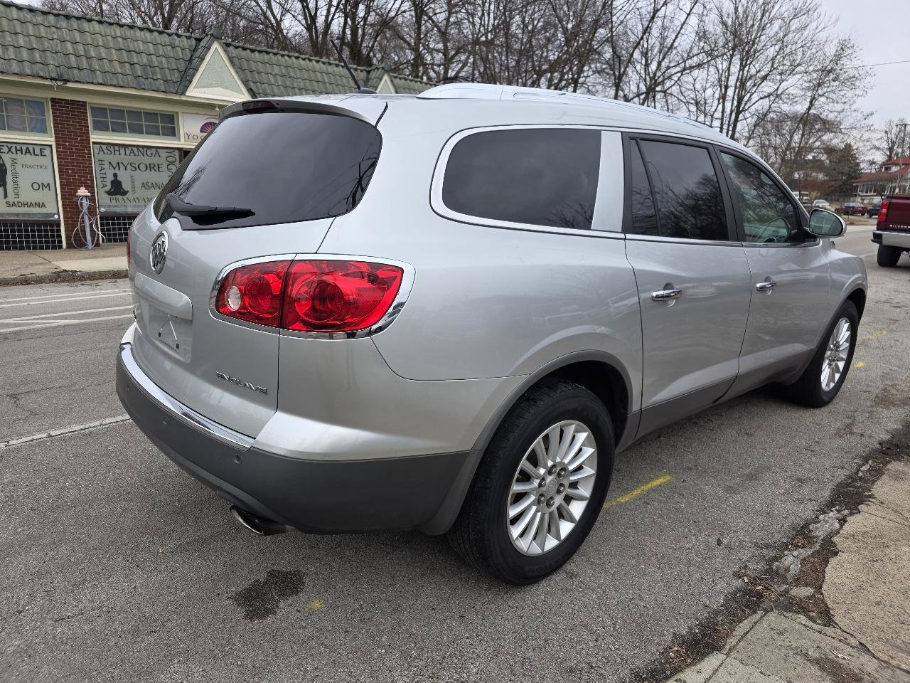 Used 2012 Buick Enclave Leather image 5