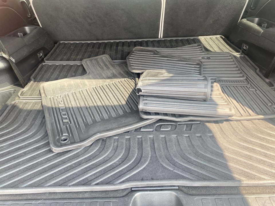 Used 2017 Honda Pilot Touring image 19