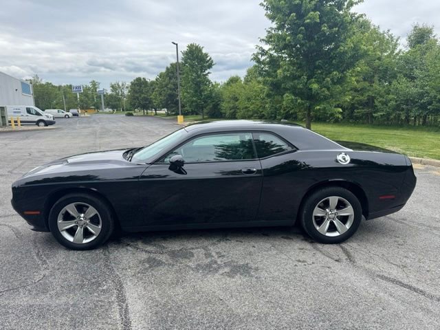 Used 2015 Dodge Challenger SXT w/ Cold Weather Group RWD image 5