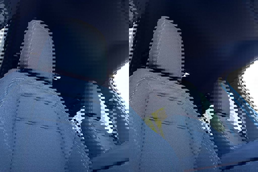 New 2026 Chevrolet Equinox EV LT w/ LPO, Blackout Package image 17