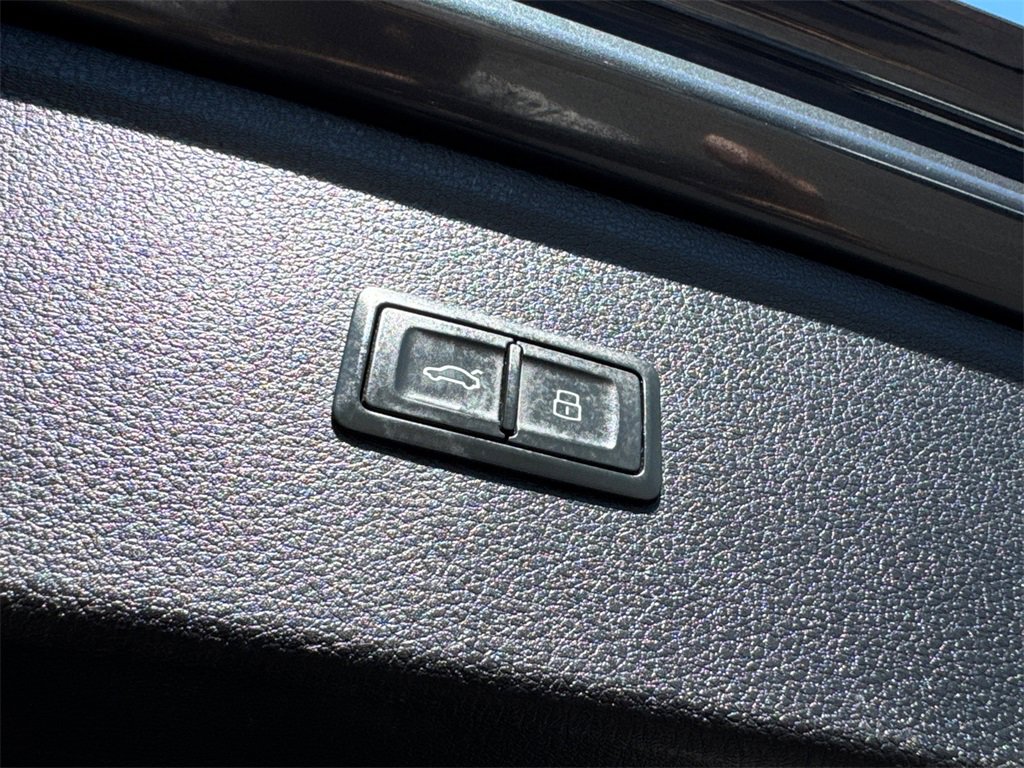 Used 2019 Audi Q5 2.0T Premium Plus w/ Premium Plus Package image 11