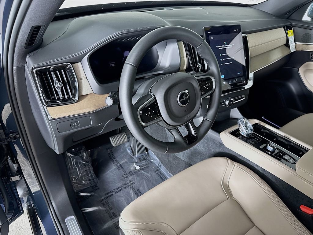 New 2026 Volvo XC90 B6 Core w/ Protection Package image 9