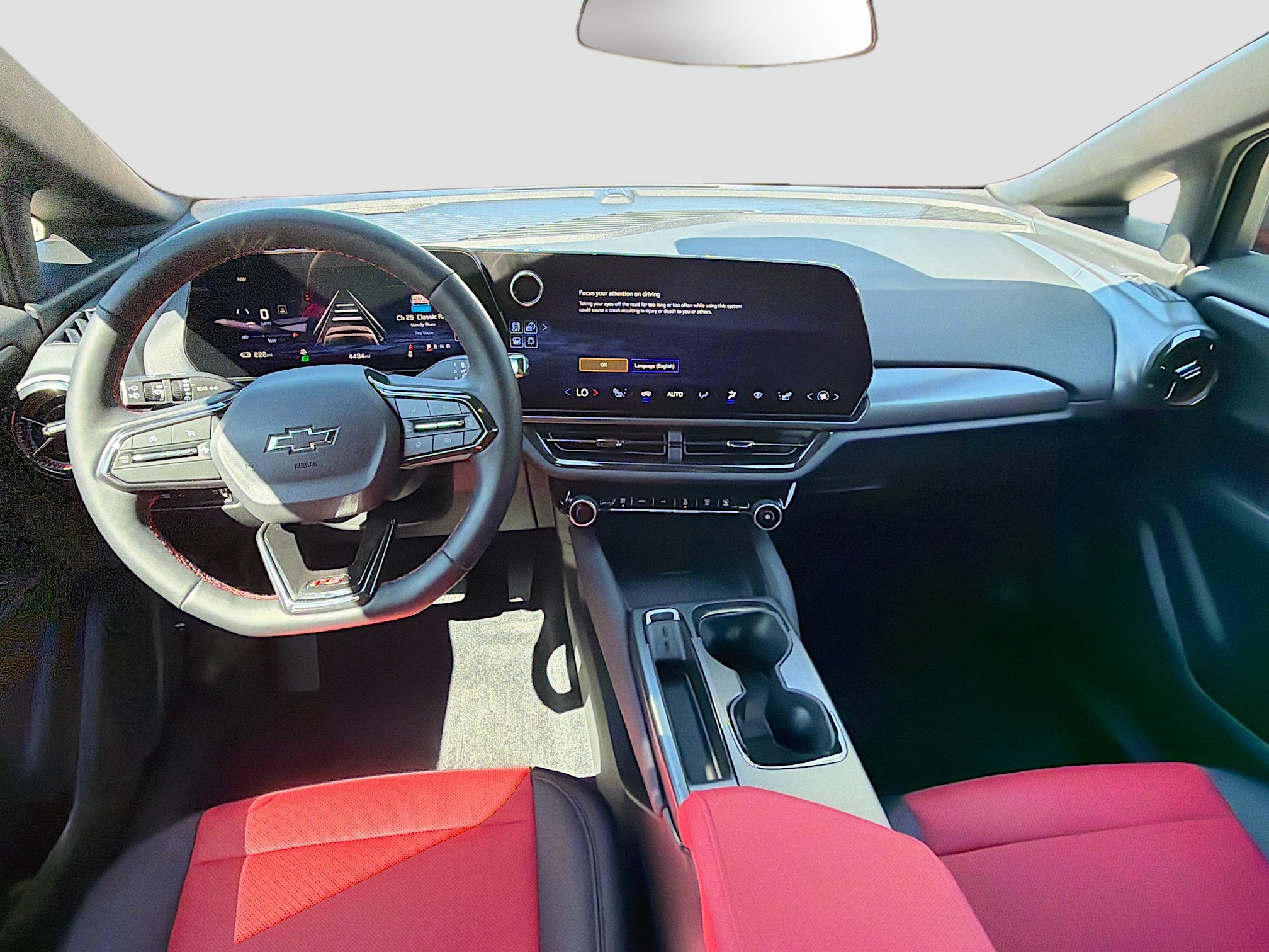 Used 2025 Chevrolet Equinox EV RS image 16