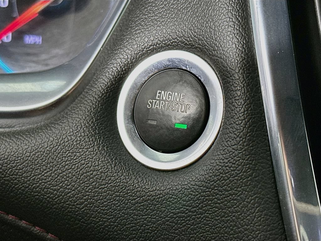 Used 2023 Chevrolet Traverse RS FWD image 20