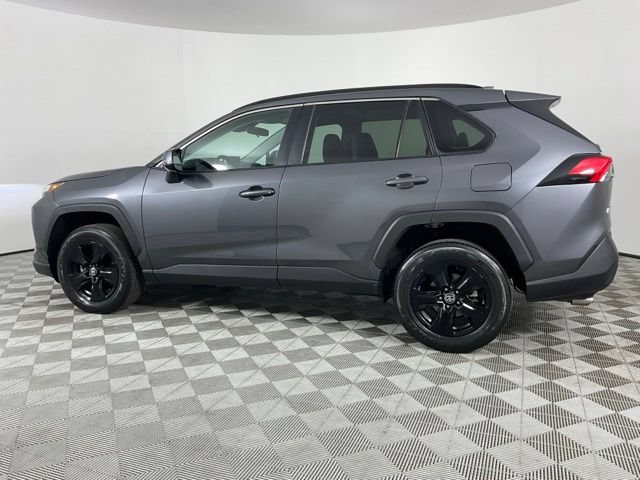 Used 2023 Toyota RAV4 XLE w/ Convenience Package FWD image 3