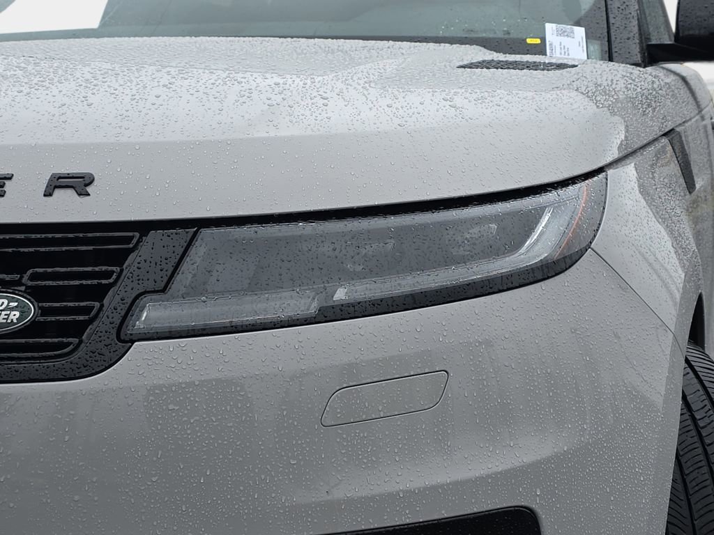 Used 2025 Land Rover Range Rover Sport SE image 36