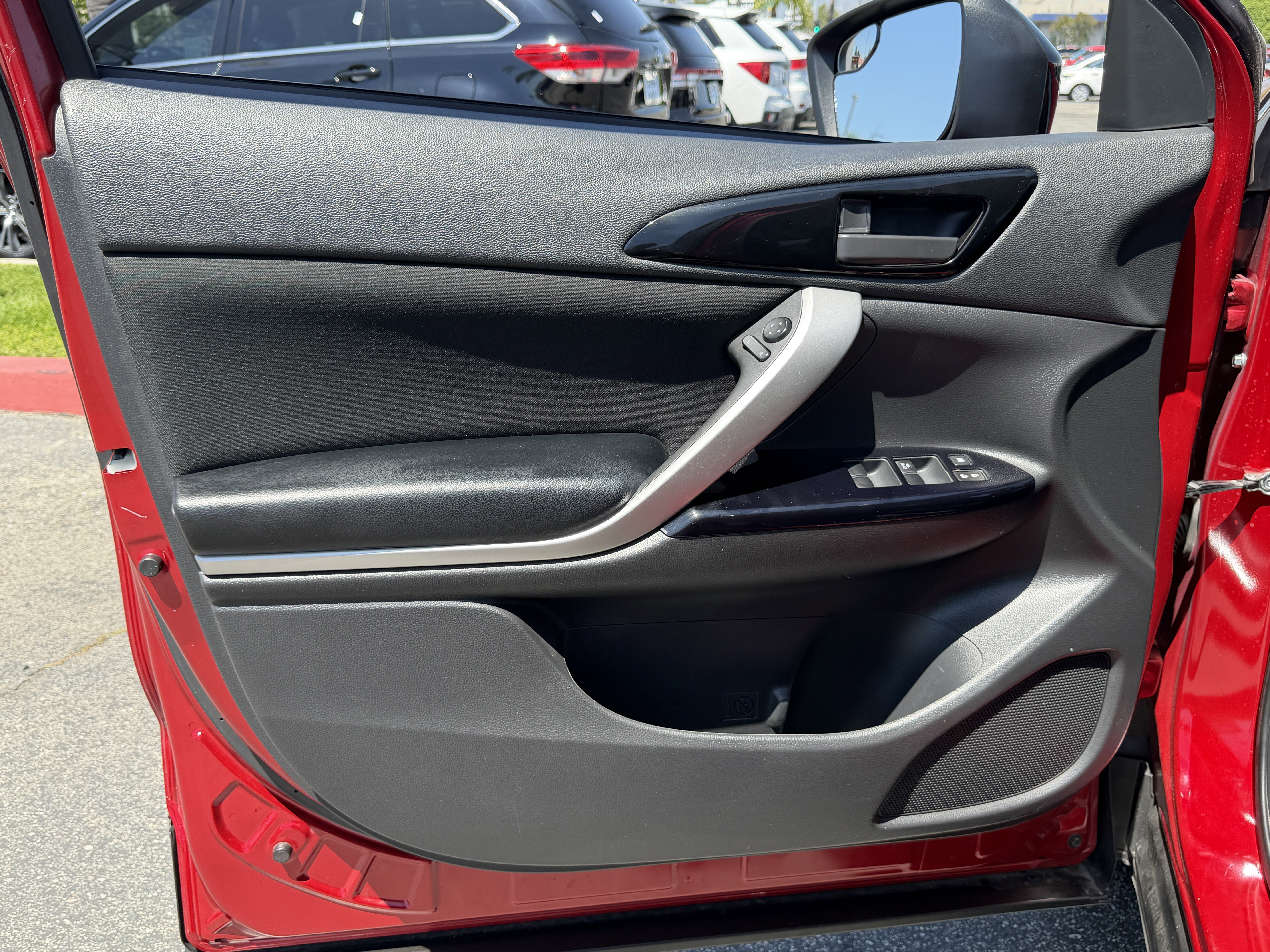 Used 2024 Mitsubishi Eclipse Cross SE image 13