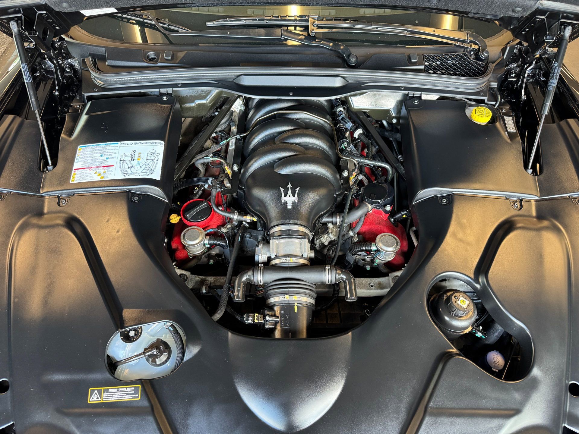 Used 2014 Maserati GranTurismo Convertible image 96