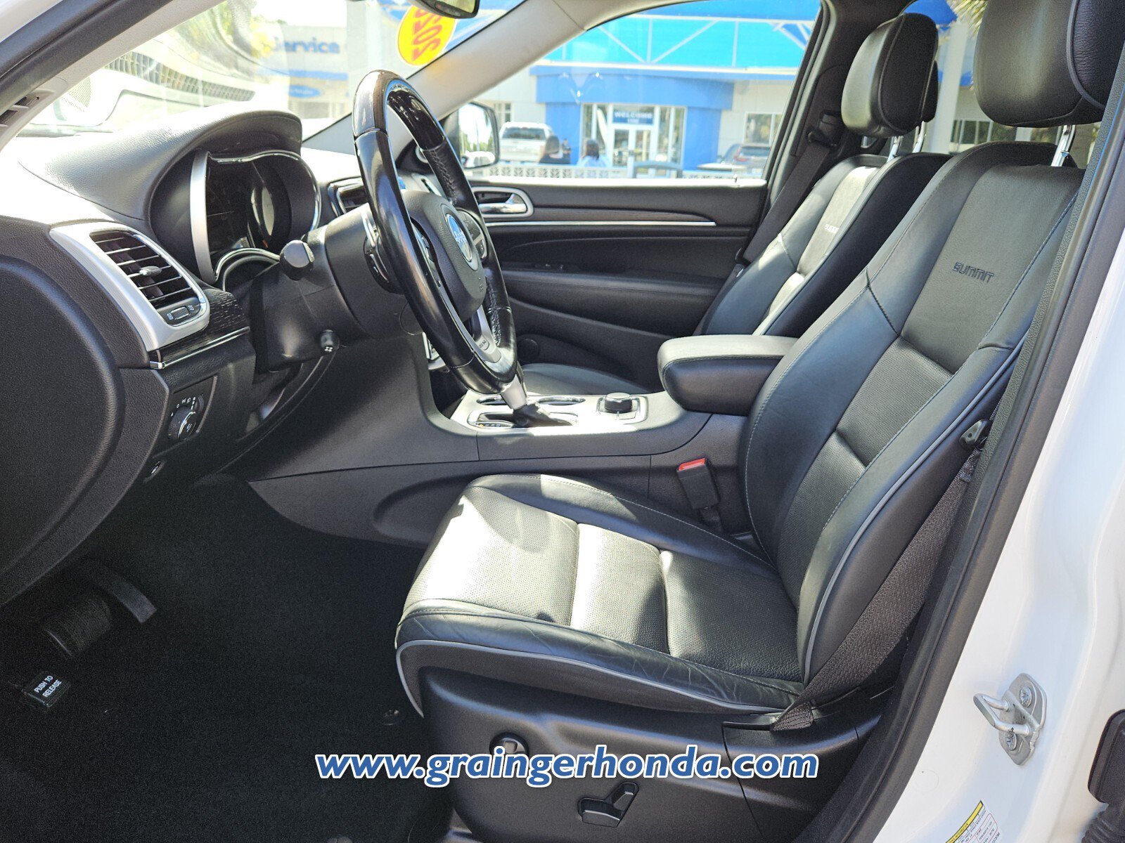 Used 2020 Jeep Grand Cherokee Summit AWD/4WD image 10