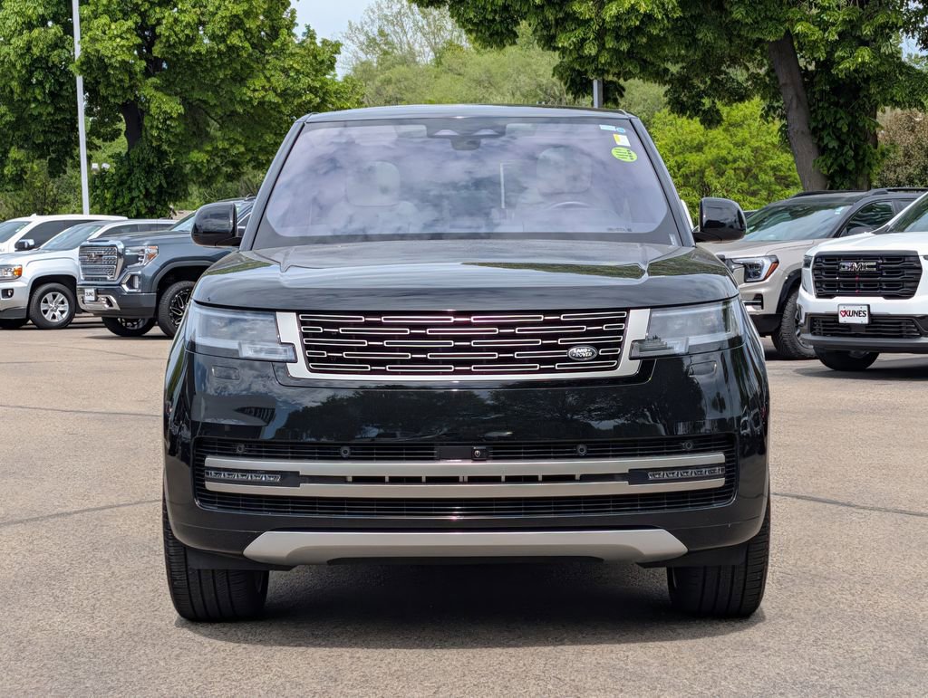 Used 2023 Land Rover Range Rover SE AWD/4WD image 2