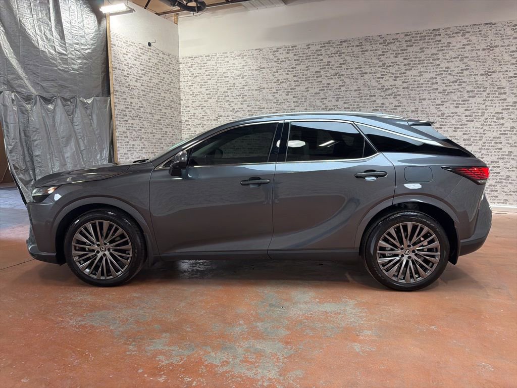 Used 2024 Lexus RX 350 FWD w/ Convenience Package image 4