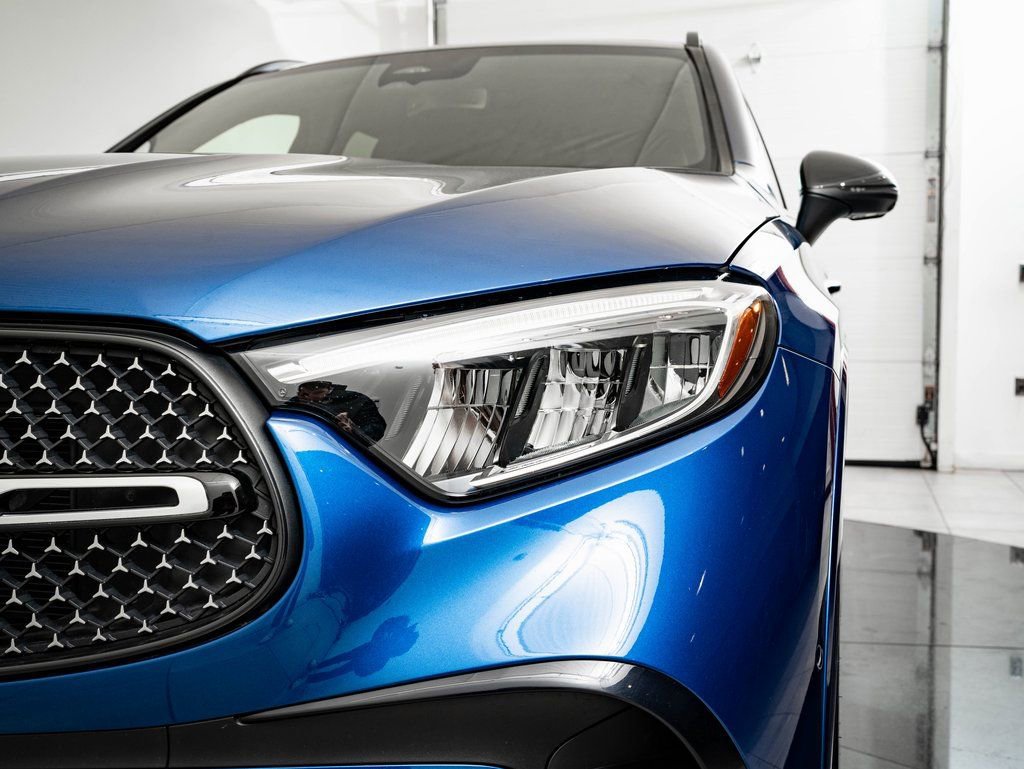 Used 2024 Mercedes-Benz GLC 300 4MATIC w/ AMG Line image 15