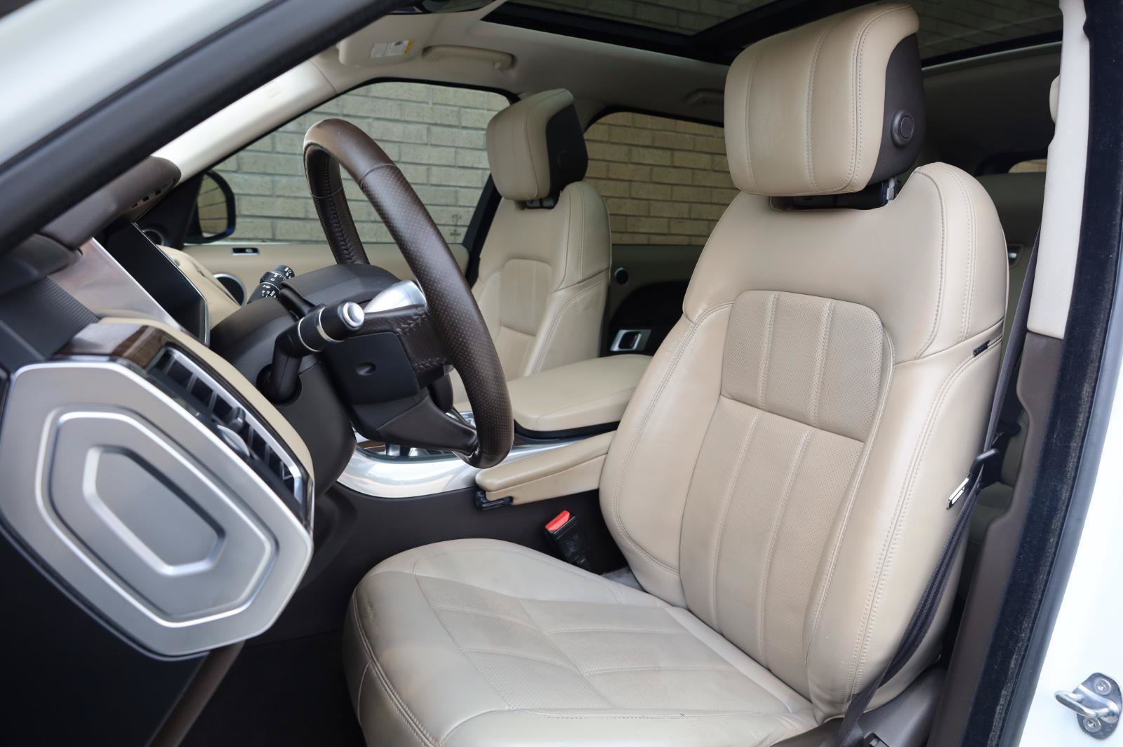 Used 2018 Land Rover Range Rover Sport HSE AWD/4WD image 18