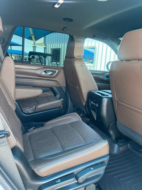 Used 2024 Chevrolet Tahoe High Country AWD/4WD image 11
