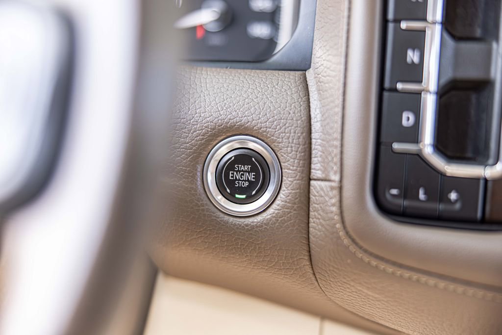 Used 2021 GMC Yukon Denali AWD/4WD image 29