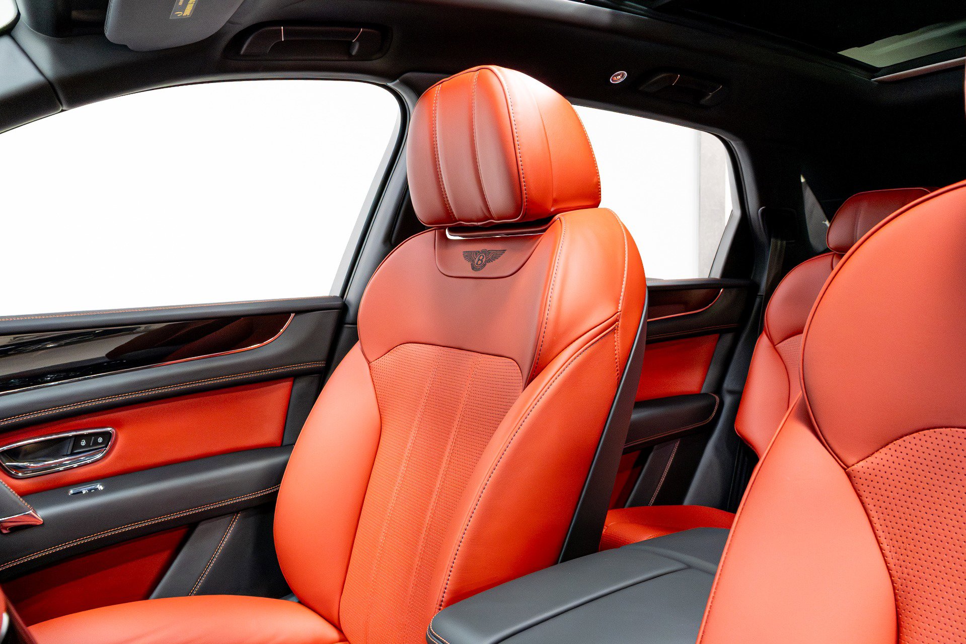 Used 2020 Bentley Bentayga image 15