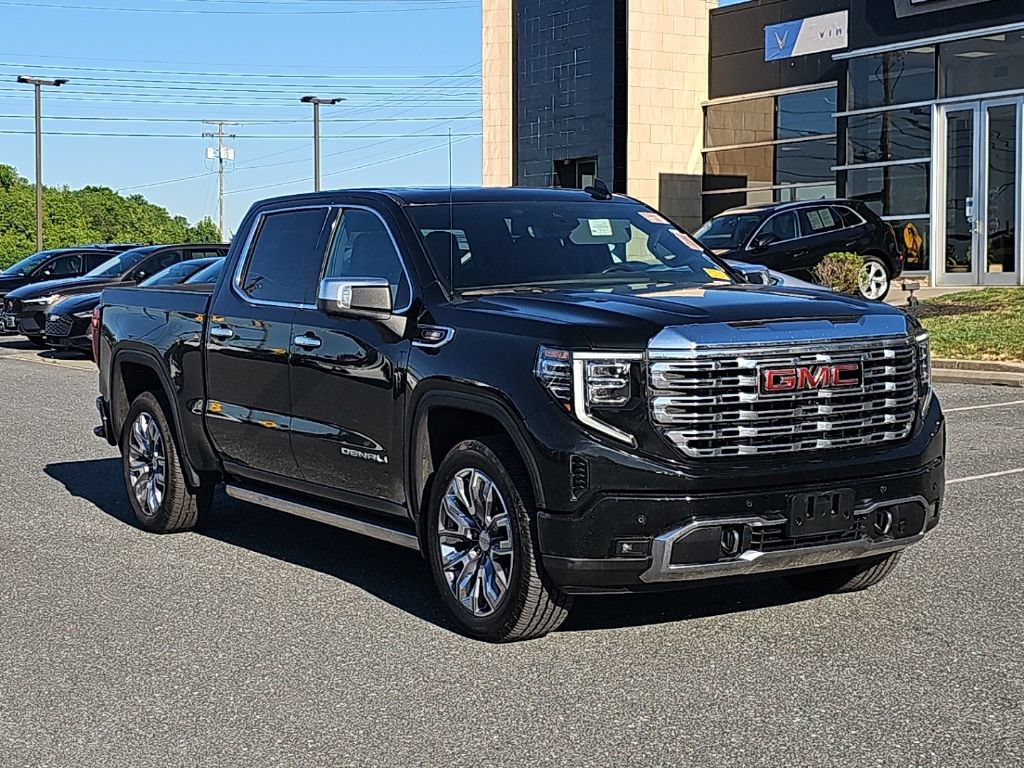 Used 2023 GMC Sierra 1500 Denali w/ Denali Reserve Package AWD/4WD image 1