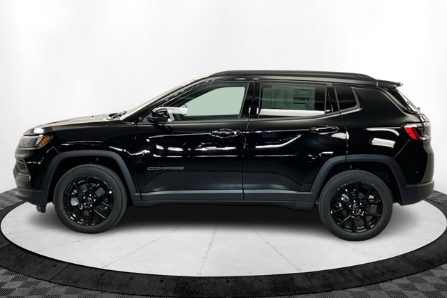New 2026 Jeep Compass Latitude image 2