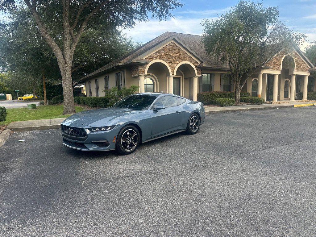 Used 2024 Ford Mustang Premium RWD image 3