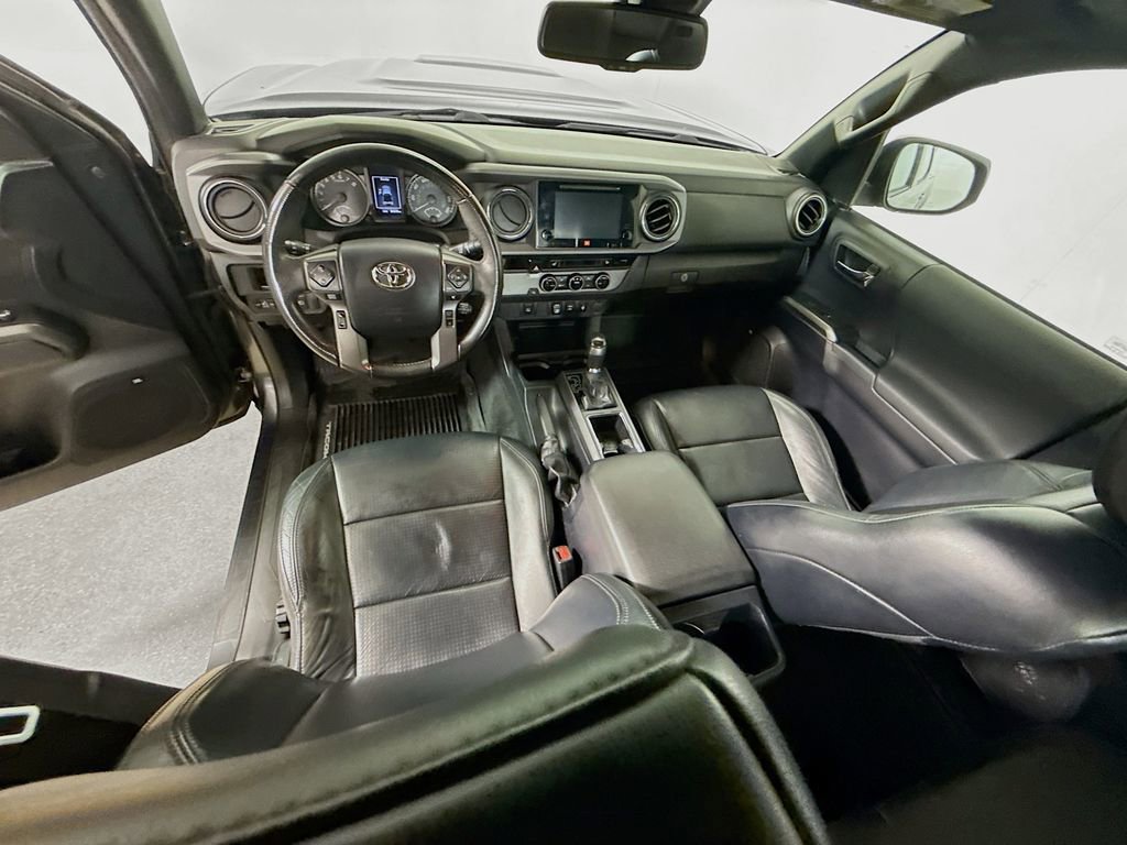 Used 2018 Toyota Tacoma TRD Sport w/ TRD Premium Sport Package image 24
