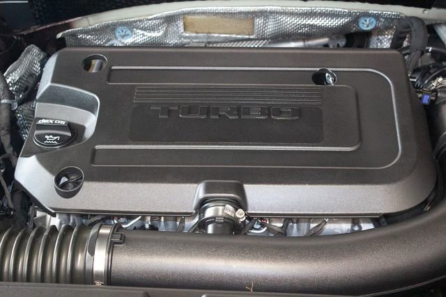 Used 2022 Buick Envision Avenir w/ Safety Package image 4