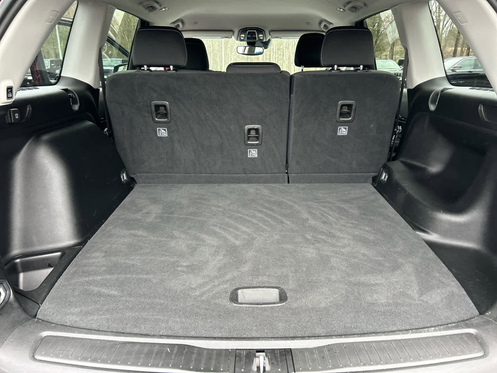 Used 2022 Jeep Grand Cherokee Laredo w/ Luxury Tech Group I image 34