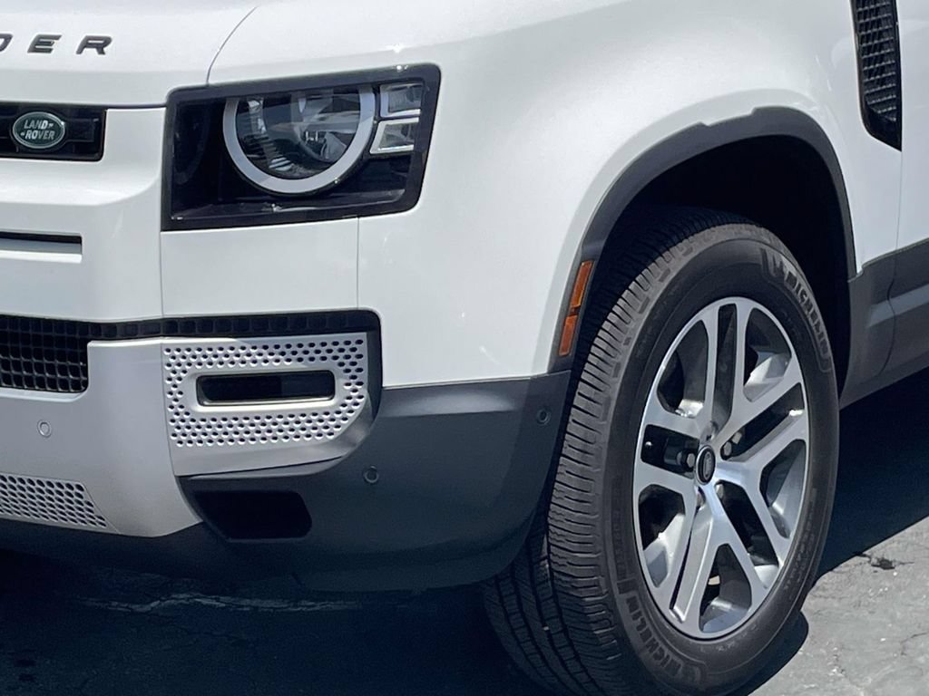 Certified 2023 Land Rover Defender 110 S AWD/4WD image 7