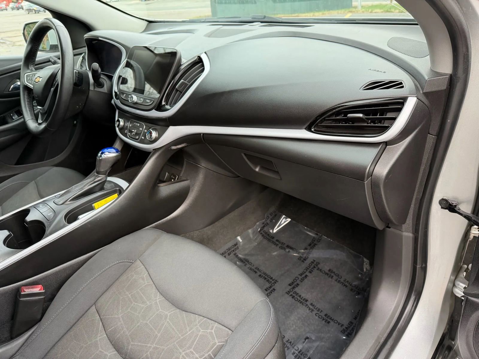 Used 2016 Chevrolet Volt LT FWD image 19
