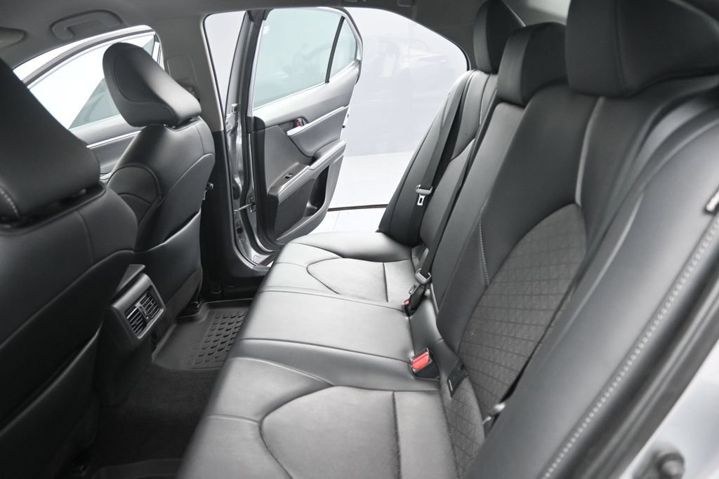 Used 2024 Toyota Camry XSE FWD image 16