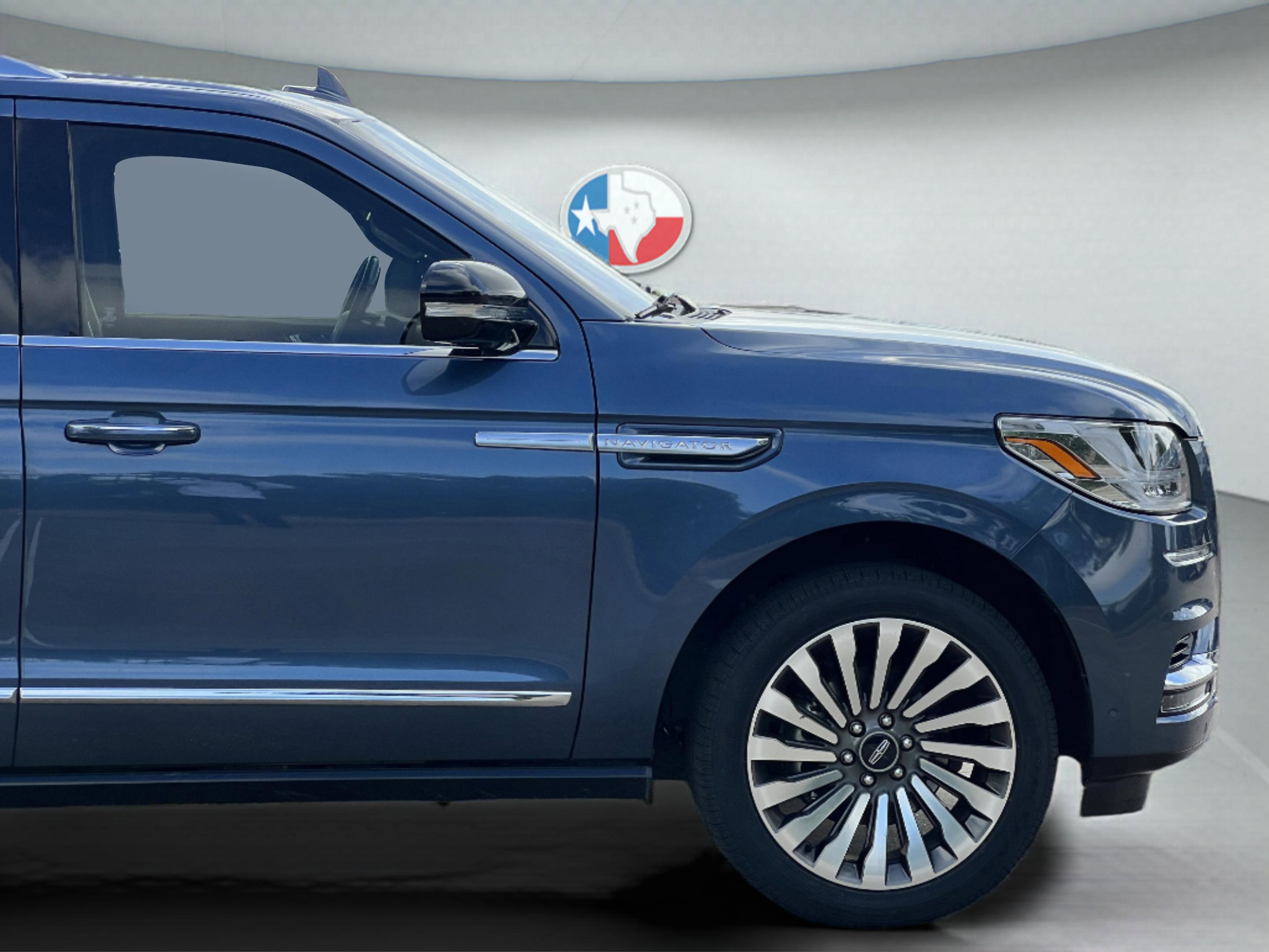 Used 2020 Lincoln Navigator Reserve w/ Luxury Package image 31