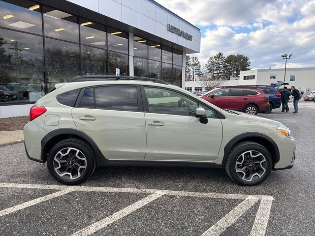 Used 2017 Subaru Crosstrek 2.0i Premium image 11