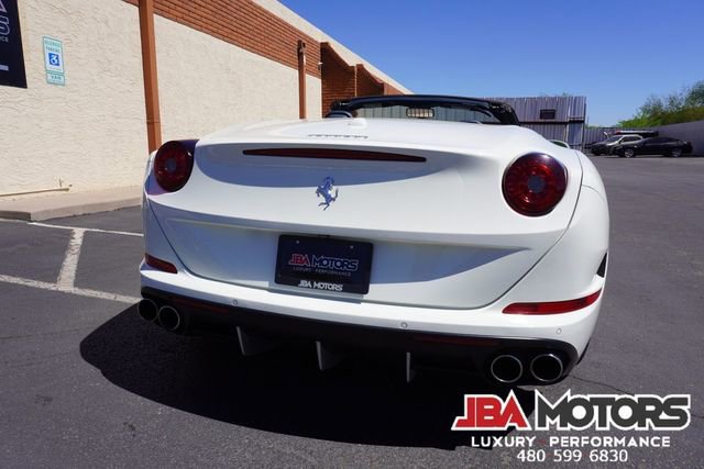 Used 2015 Ferrari California T image 98