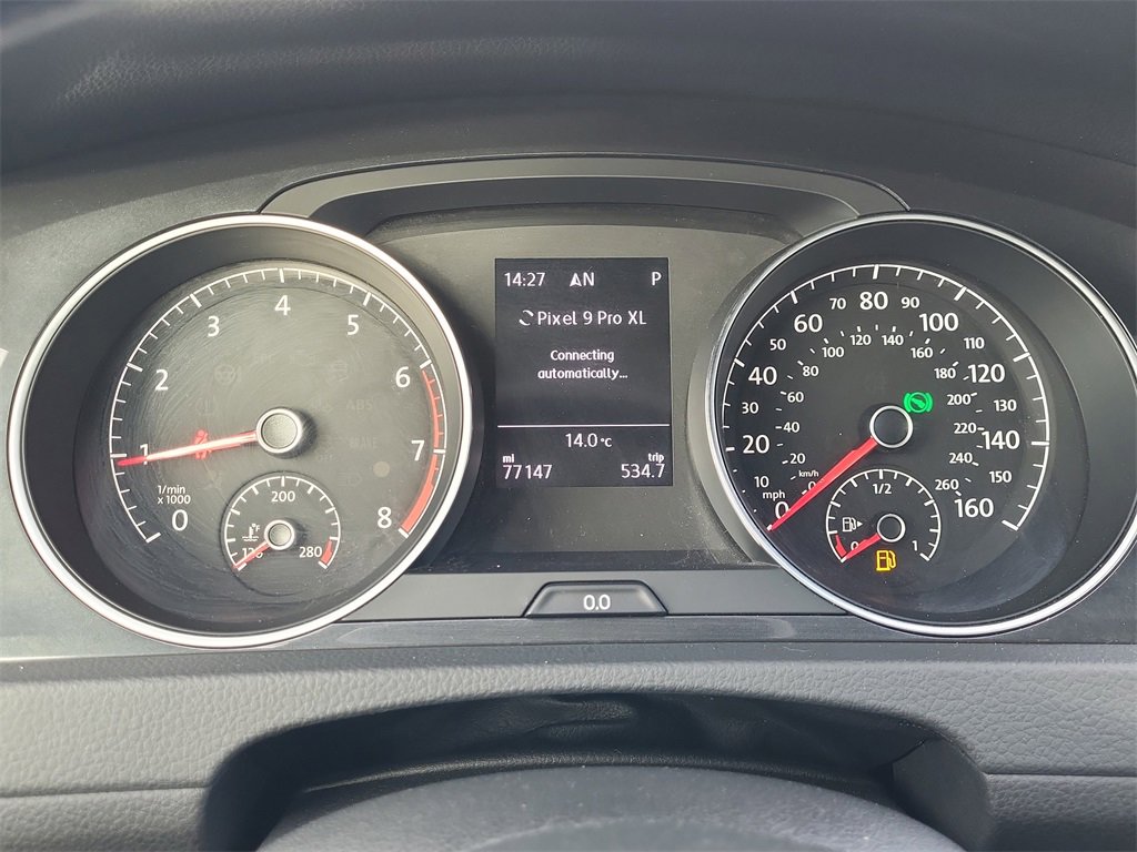 Used 2018 Volkswagen Golf SE image 25