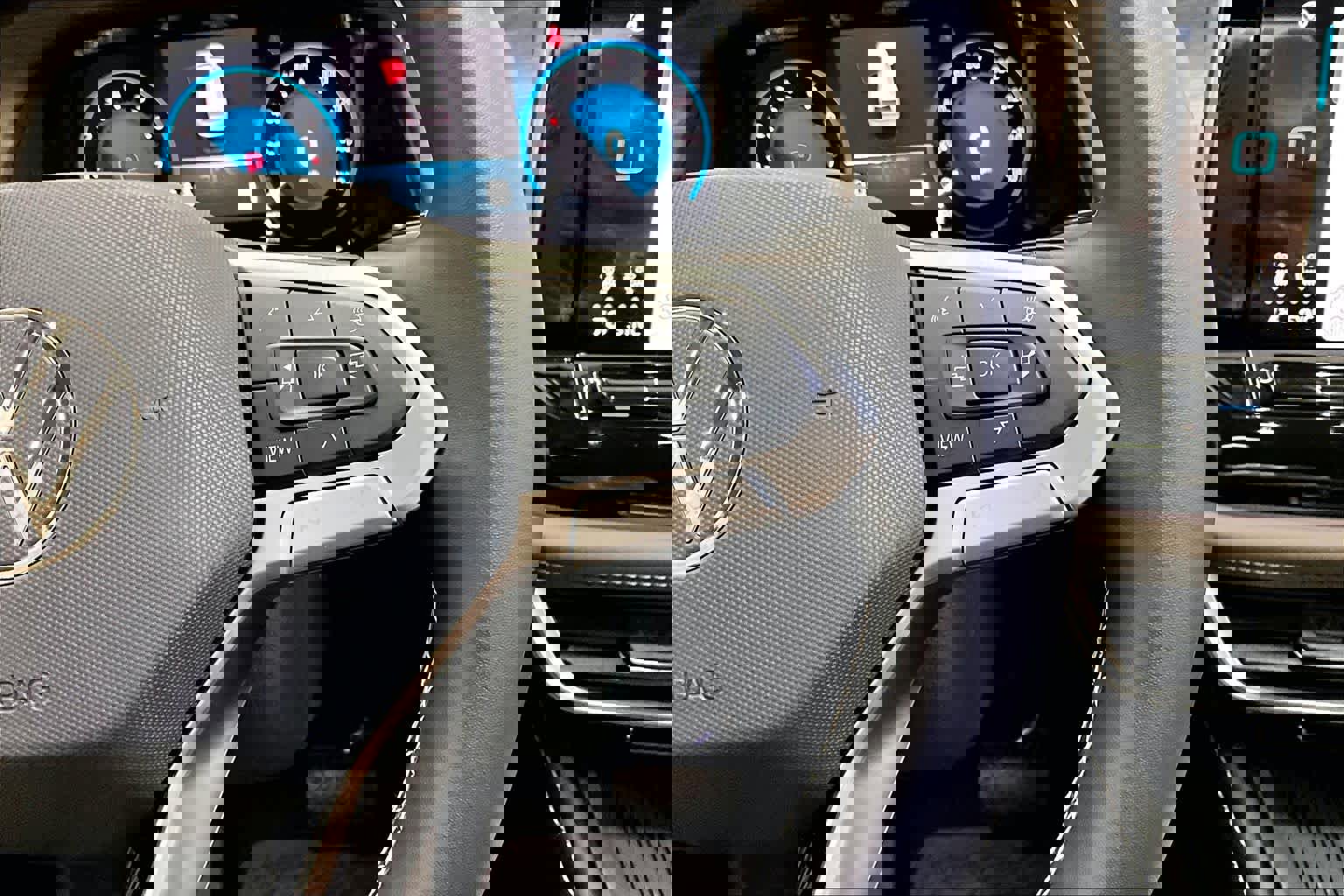 New 2026 Volkswagen Atlas SEL image 18