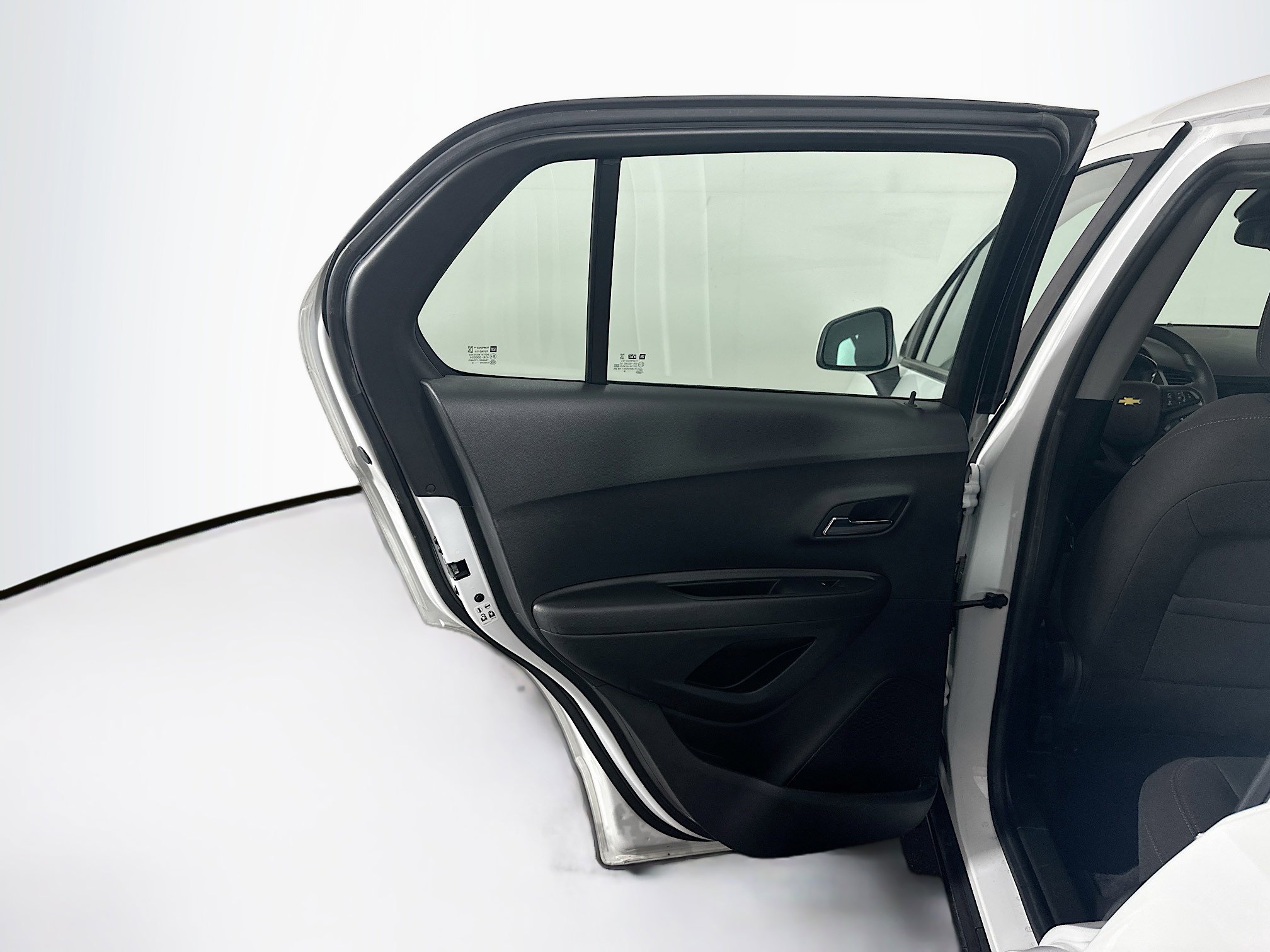 Used 2018 Chevrolet Trax LS image 24