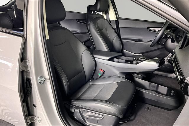 New 2025 Kia EV6 Light w/ Light LR Technology Package RWD image 11