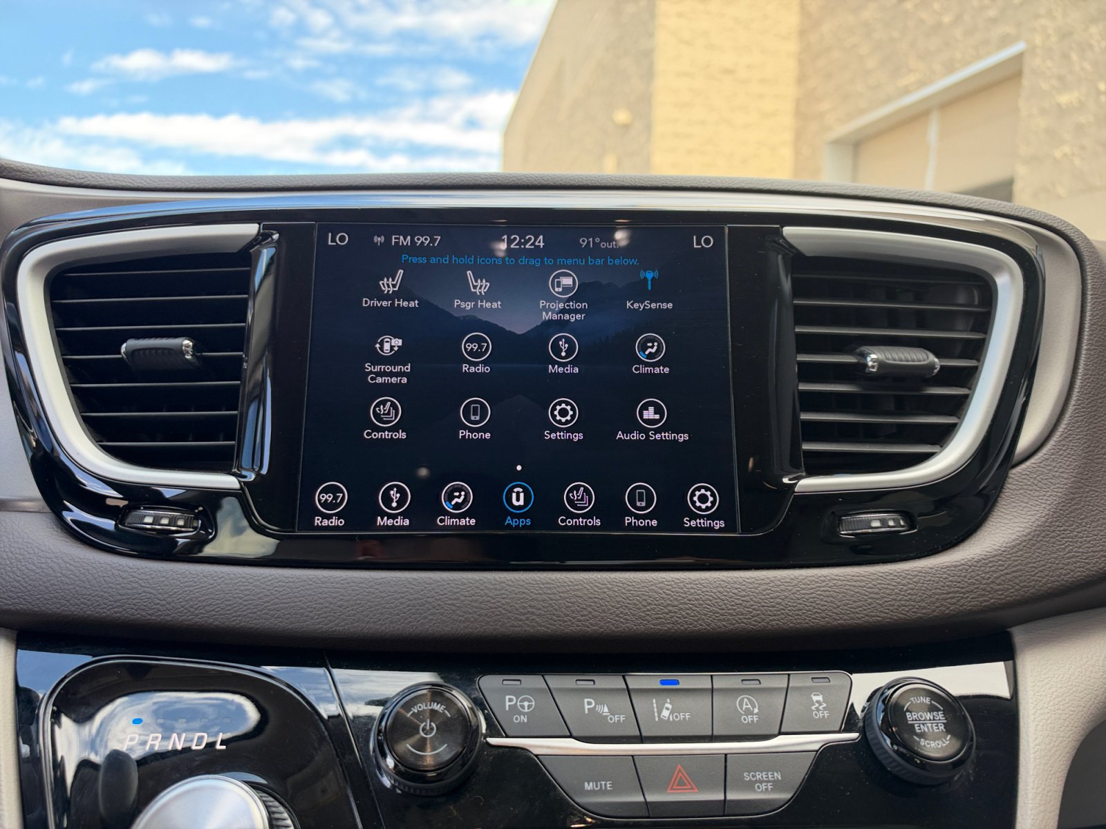 Used 2018 Chrysler Pacifica Touring-L w/ Advanced Safetytec Group FWD image 27