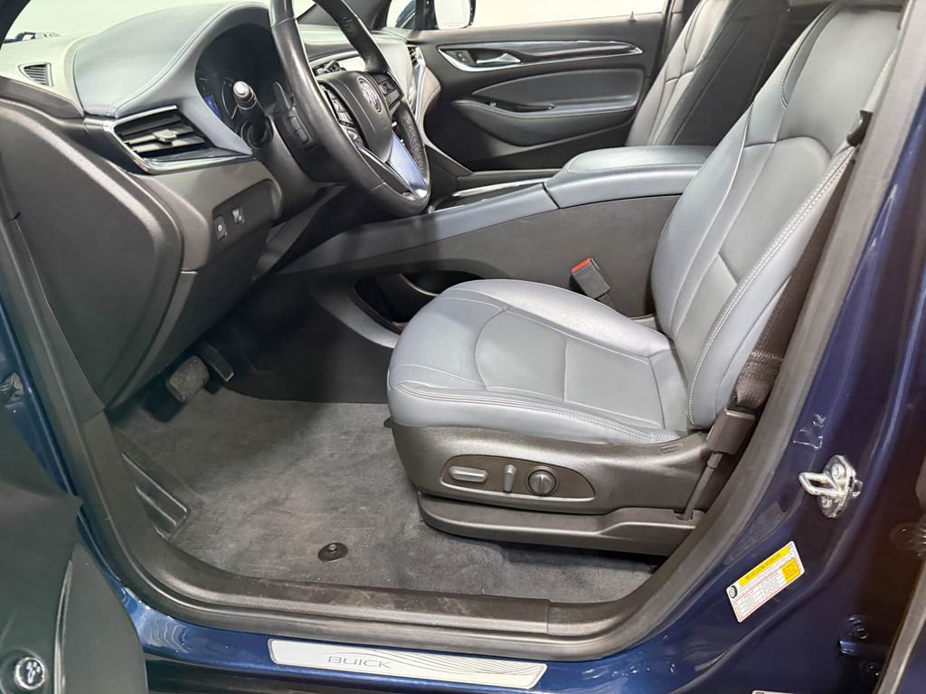 Used 2023 Buick Enclave Essence AWD/4WD image 57