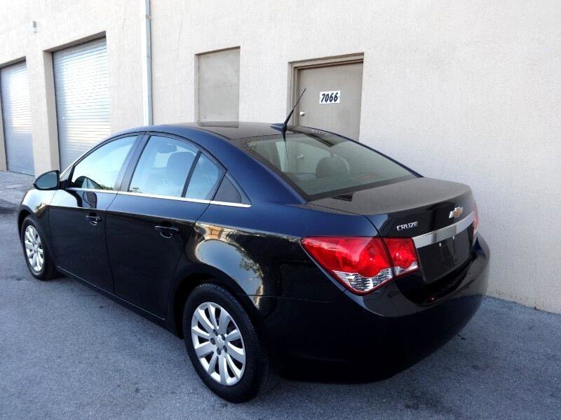 Used 2011 Chevrolet Cruze LS w/ Connectivity Package FWD image 2