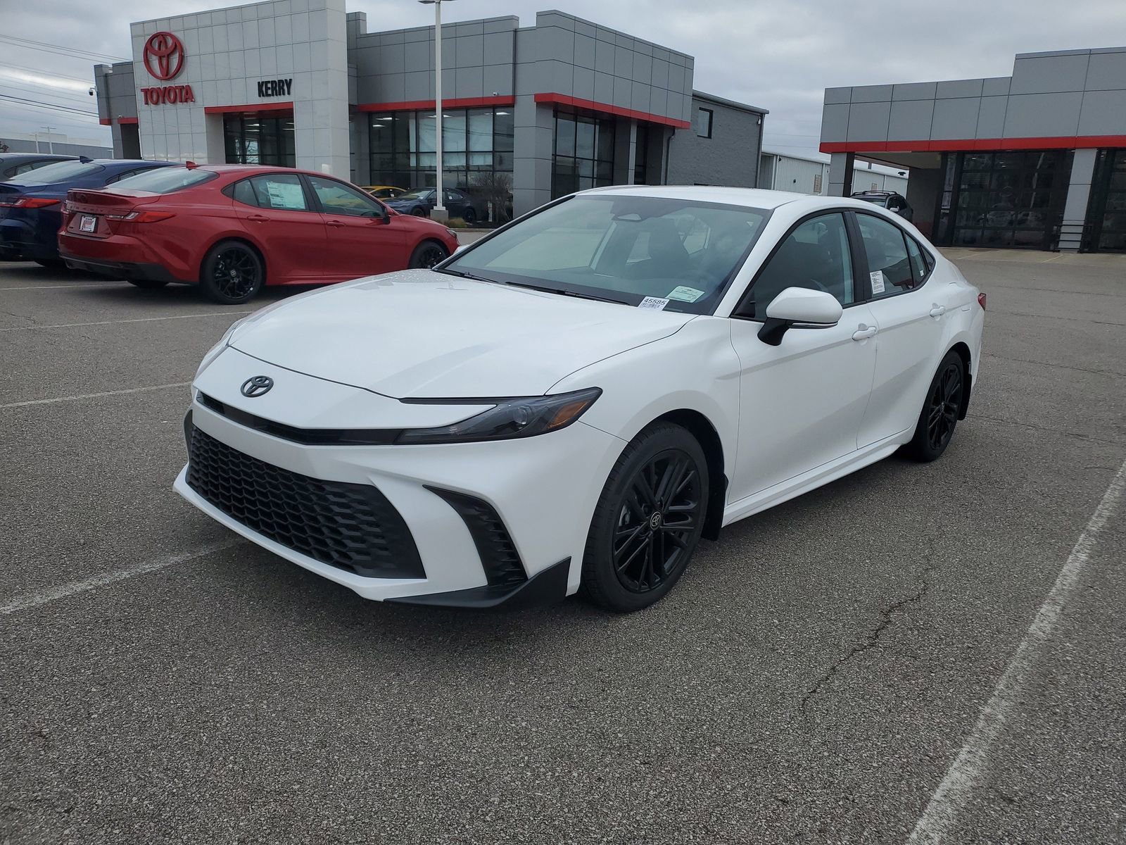 New 2026 Toyota Camry SE image 2