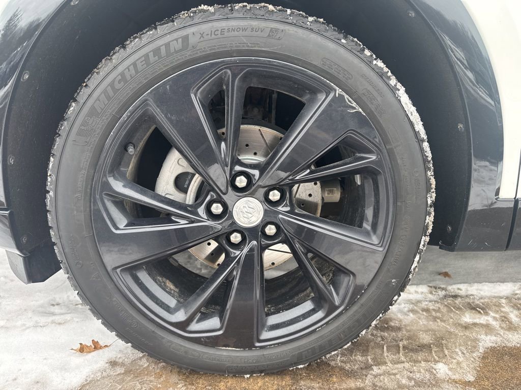 Used 2021 Buick Envision Essence w/ Sport Touring Package image 21