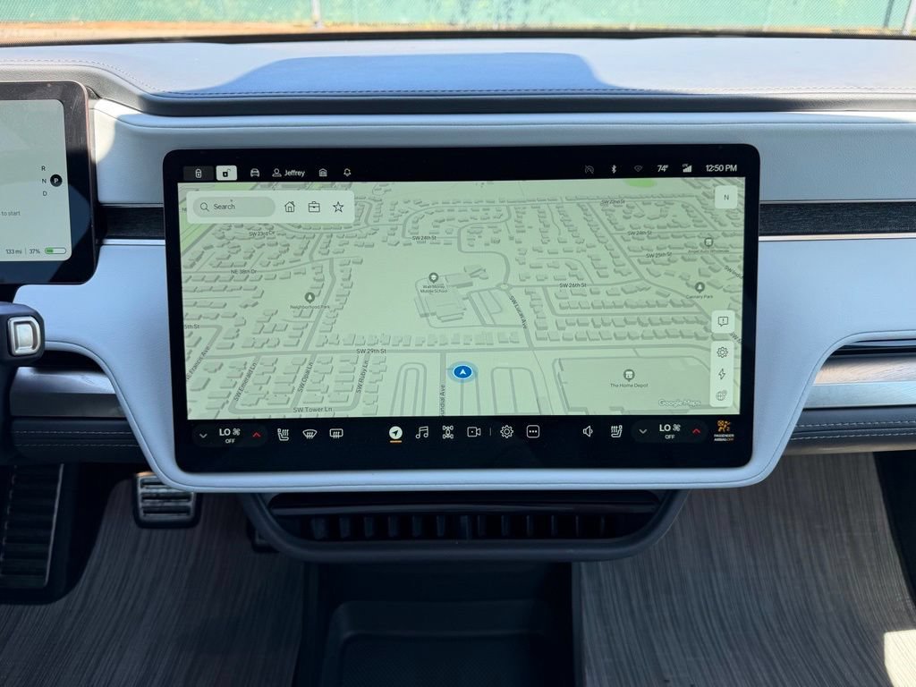 Used 2024 Rivian R1S Adventure AWD/4WD image 21