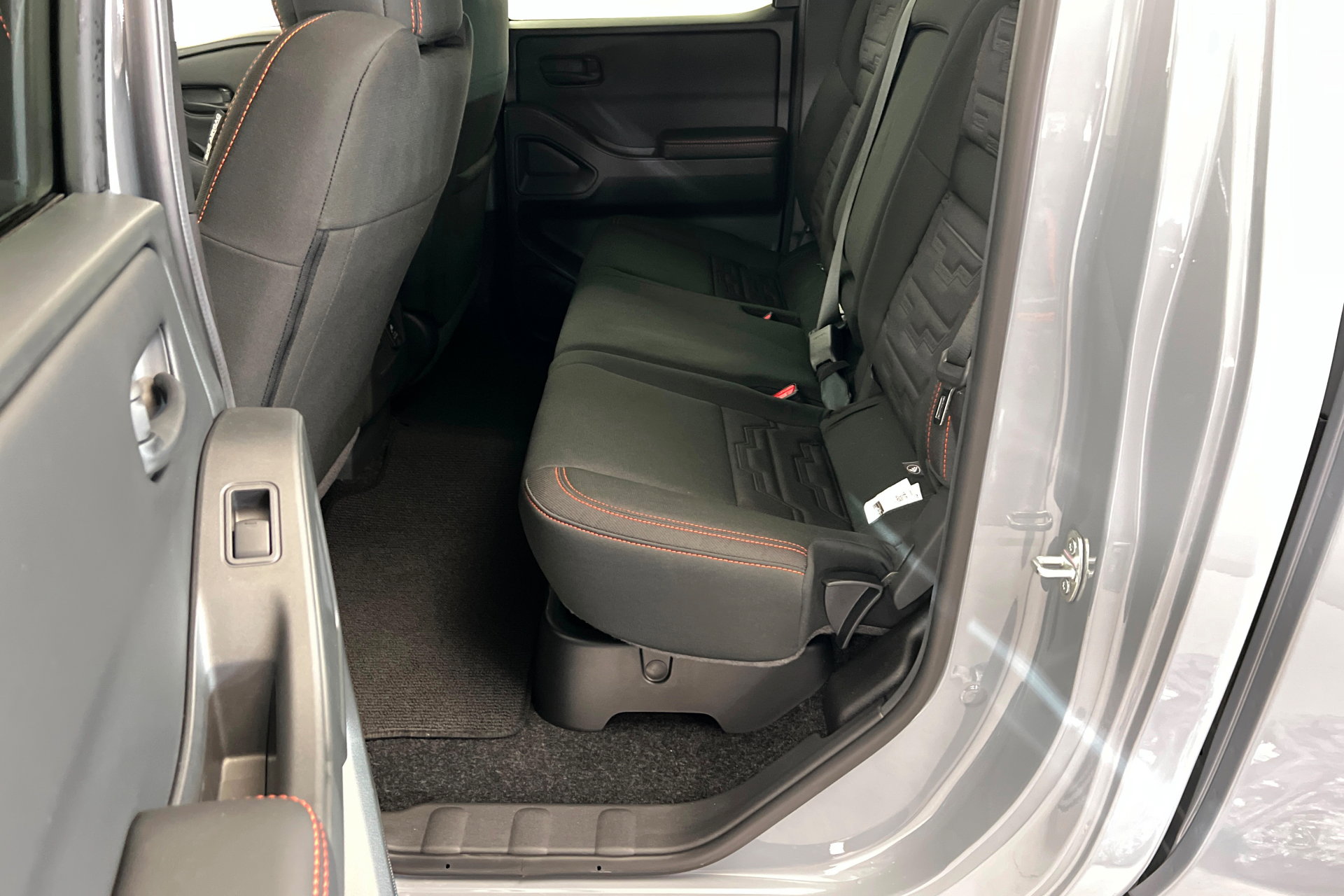 New 2026 Nissan Frontier PRO-4X w/ Pro-4x Convenience Package image 21