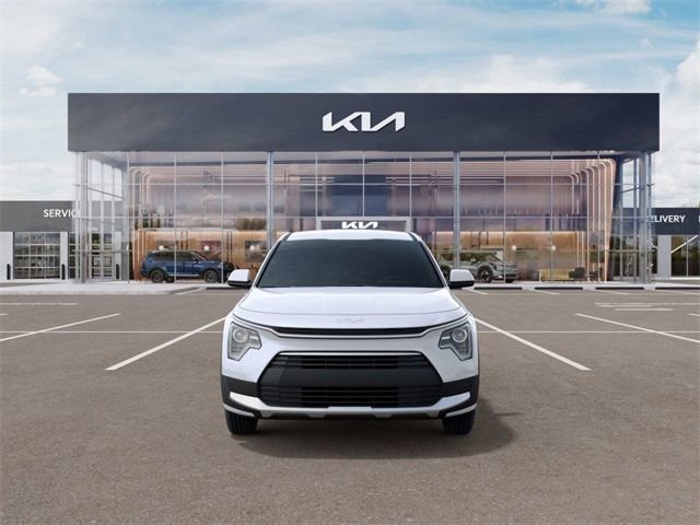Used 2025 Kia Niro LX FWD image 2