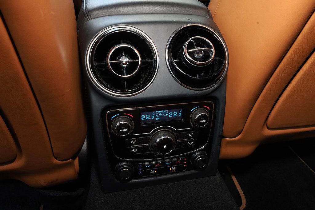 Used 2014 Jaguar XJ AWD image 32