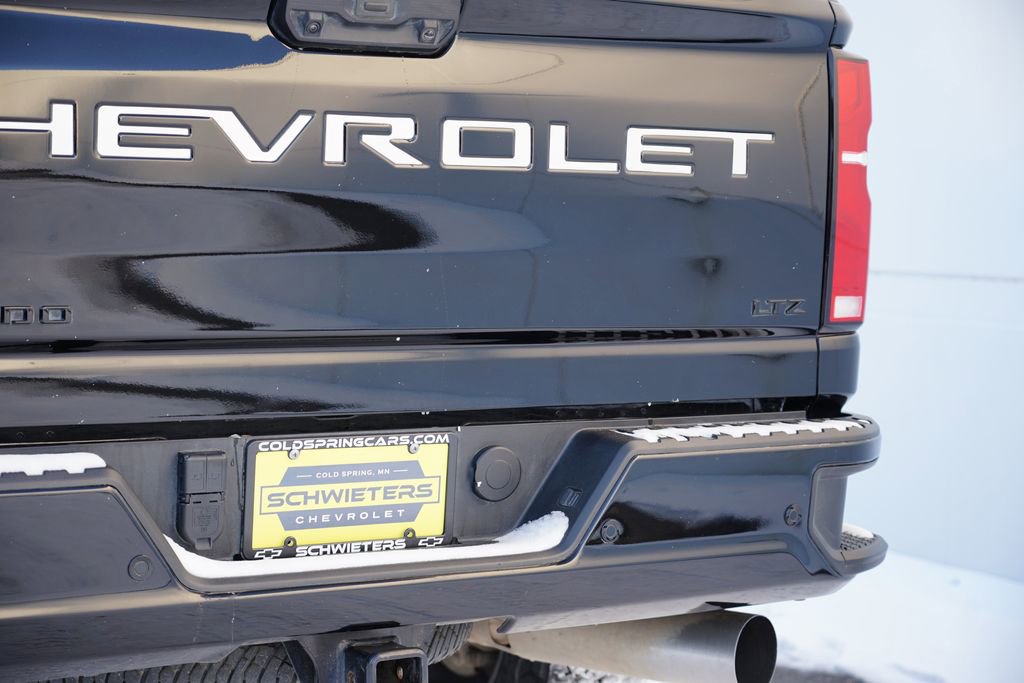 Used 2025 Chevrolet Silverado 3500 LTZ w/ LTZ Plus Package image 11