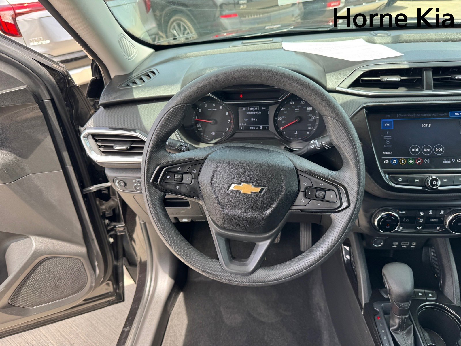 Used 2023 Chevrolet TrailBlazer LT w/ Convenience Package FWD image 16