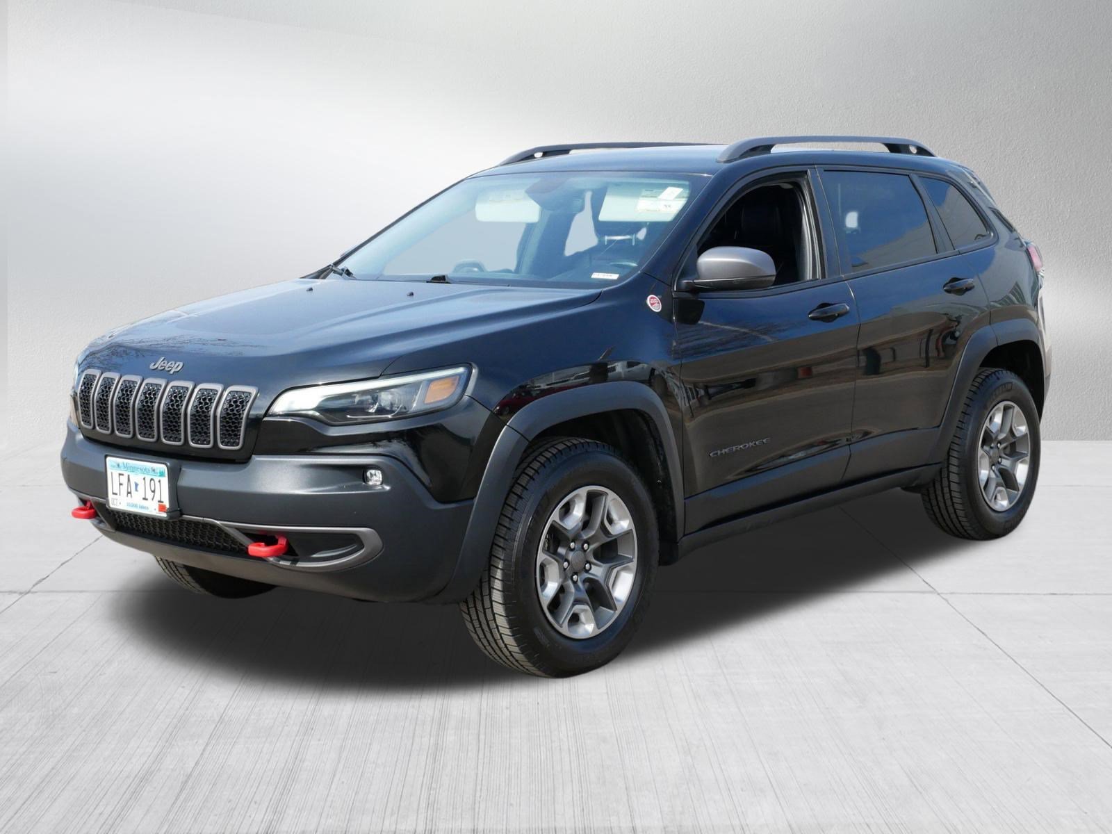 Used 2019 Jeep Cherokee Trailhawk w/ Cold Weather Group image 3