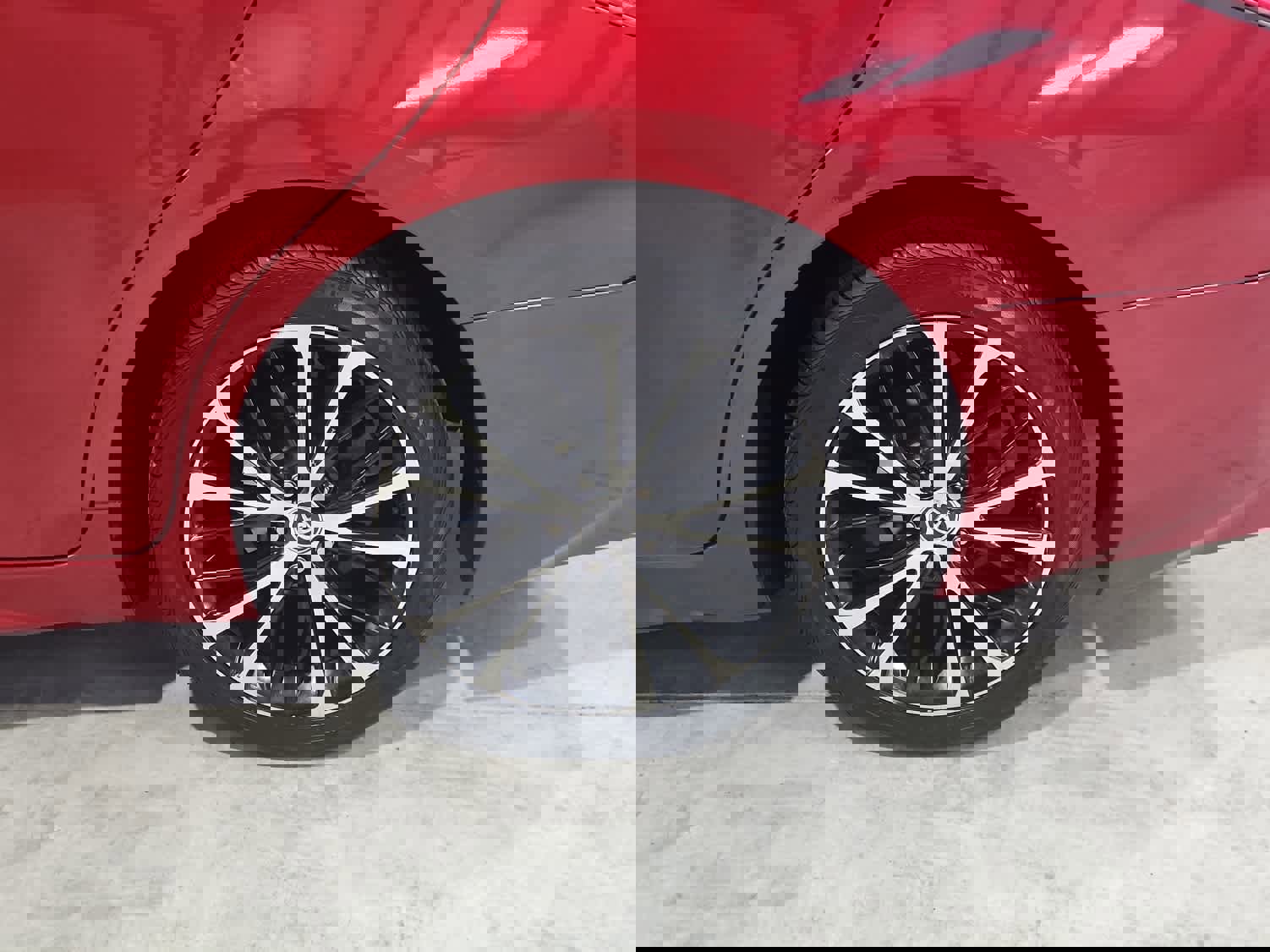 Used 2019 Toyota Camry SE image 10