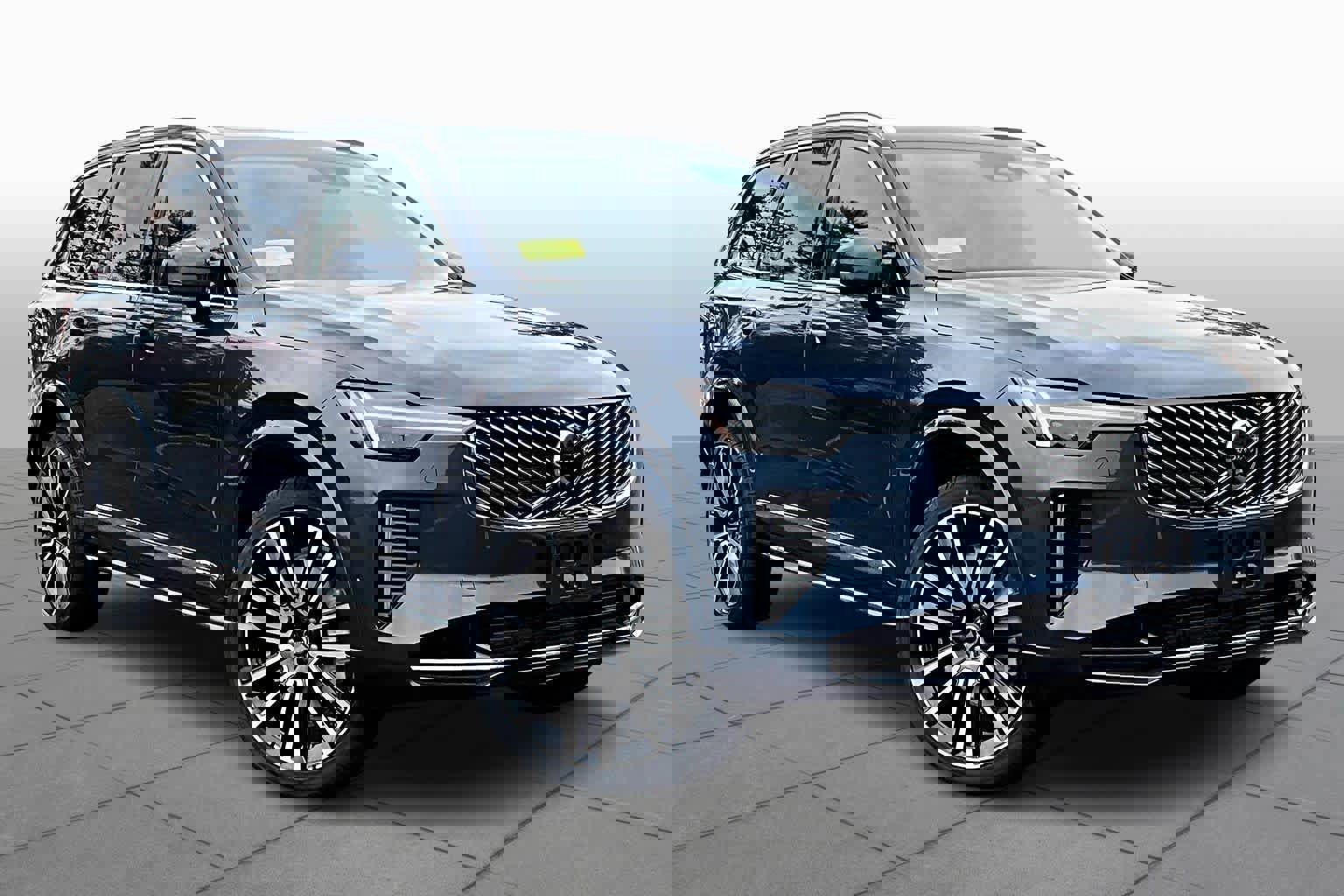 New 2026 Volvo XC90 B6 Plus w/ Protection Package Premier image 17